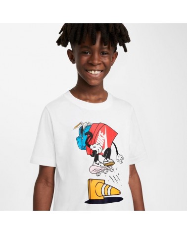 Nike Sportswear Big Kids' (Boys') T  FA22